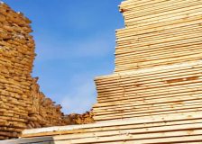 Sawmills in the US increased softwood lumber production during January-April 2018