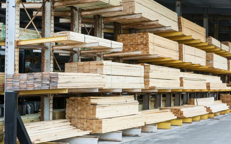 US lumber prices fall toward multi-year lows on low housing market