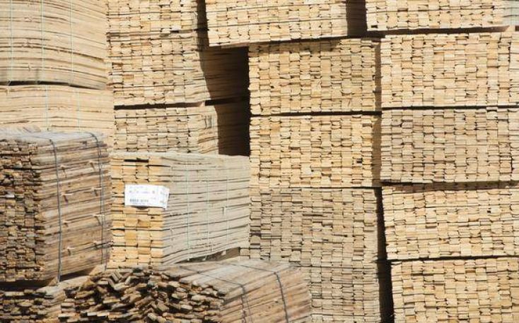 North American softwood lumber prices defy the most recent surge in mortgage rates and rise 10%